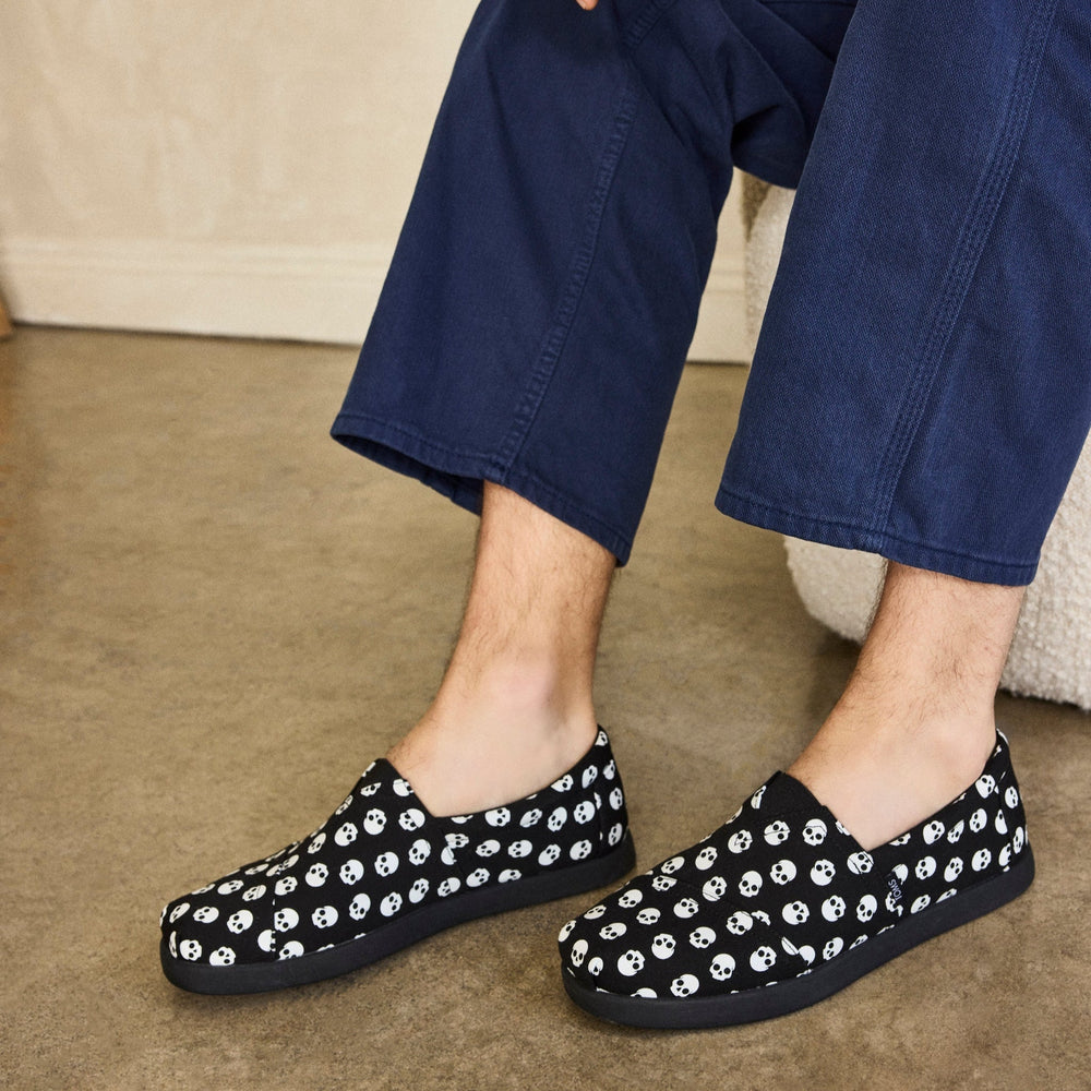 Alp FWD Black Glow In The Dark Halloween Skulls - Toms near me