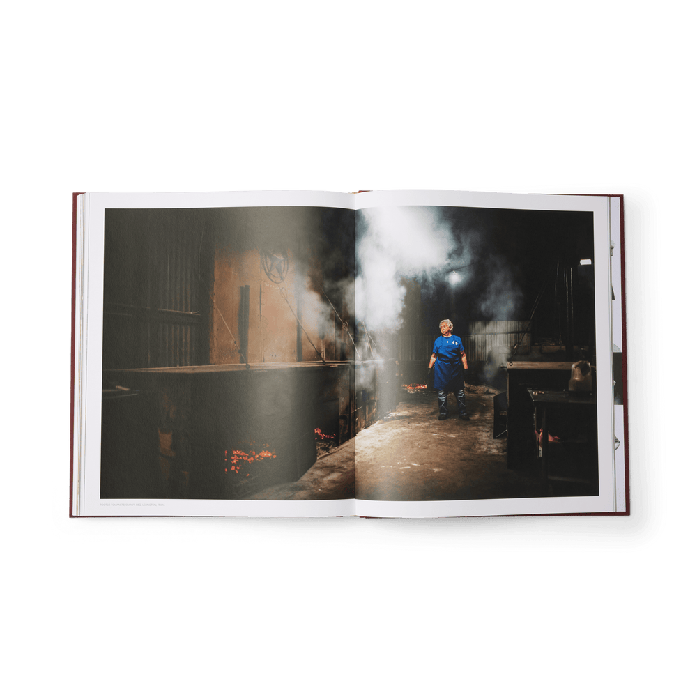 SMOKE COFFEE TABLE BOOK