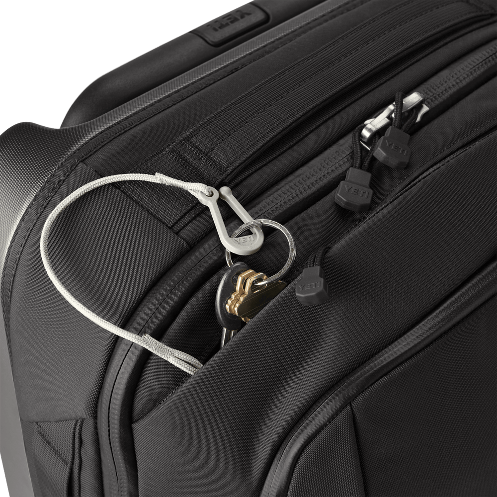 35L/22" CARRY-ON LUGGAGE