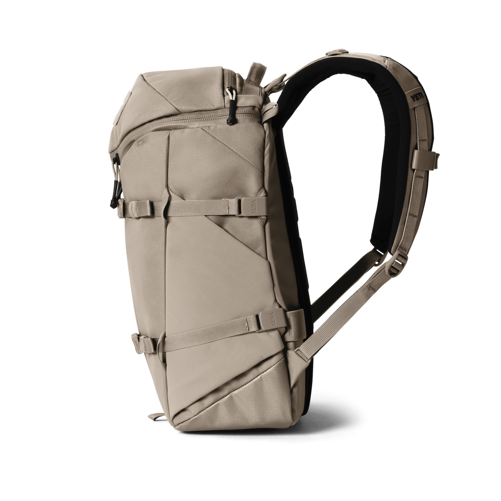 22L EVERYDAY CARRY BACKPACK