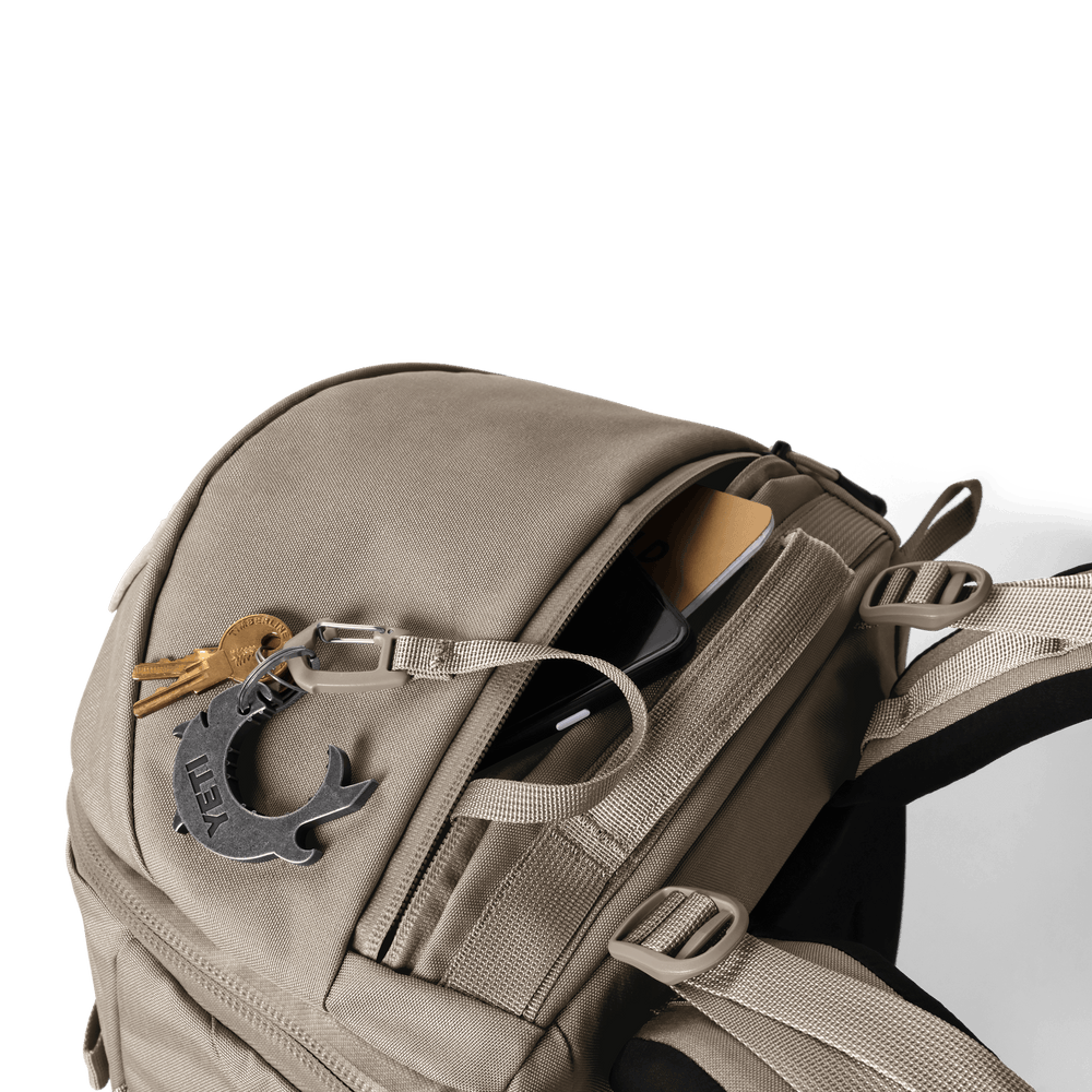 22L EVERYDAY CARRY BACKPACK